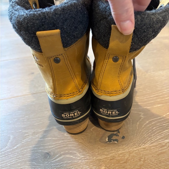 Sorel Women's Winter Boots - Black and Tan - Picture 3 of 7